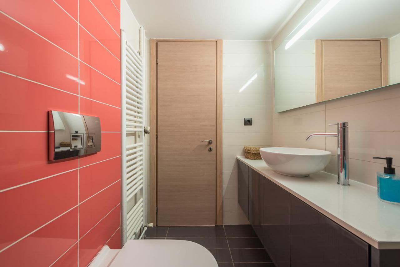 Confy Living Metaxourghio Metro Station *